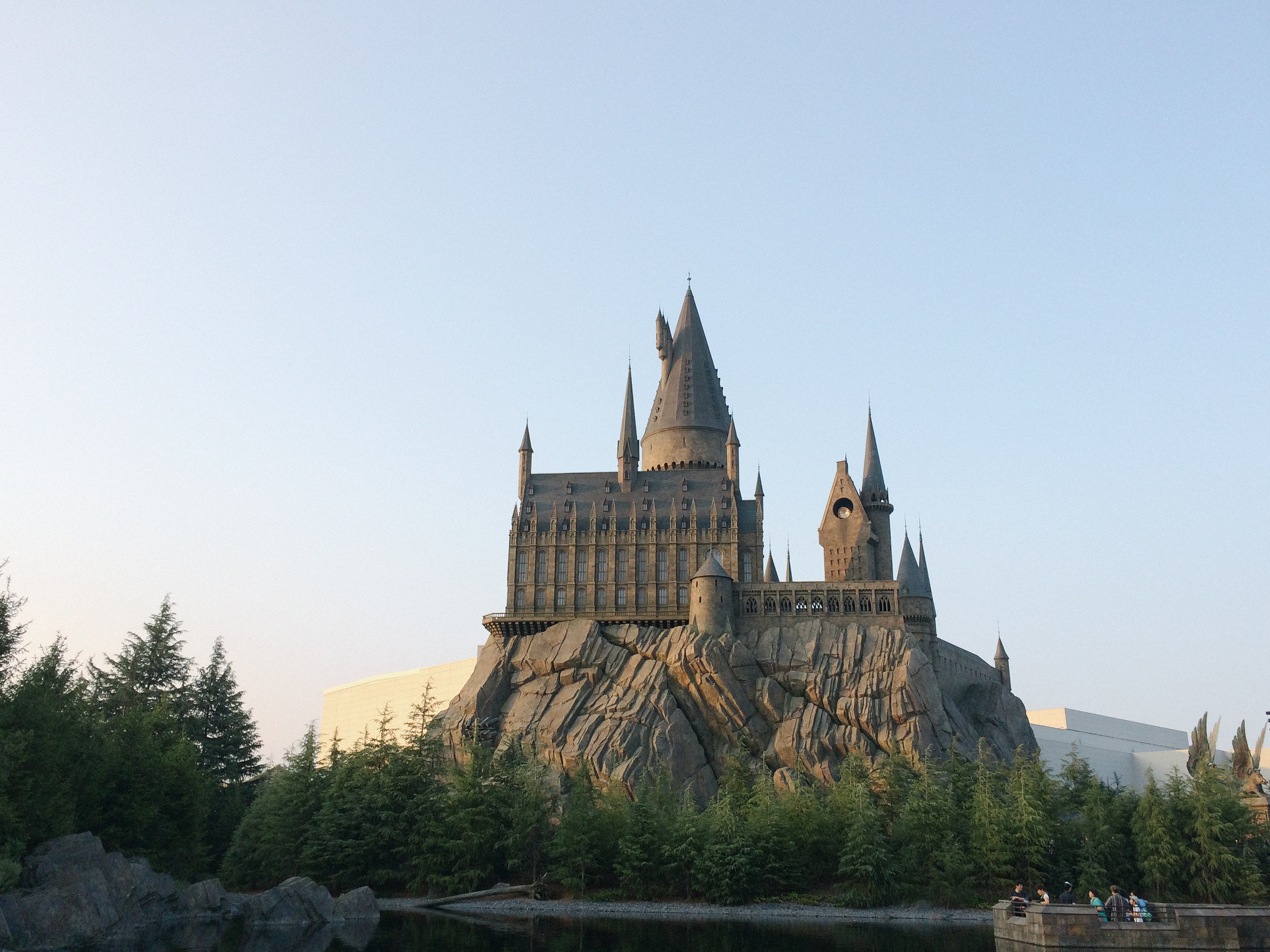 TCHAN! Hogwarts! This was absolutely amazing. 